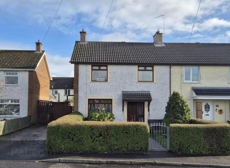 92 Ballyarnett Road, Racecourse Road, Derry, BT48 7UF photo