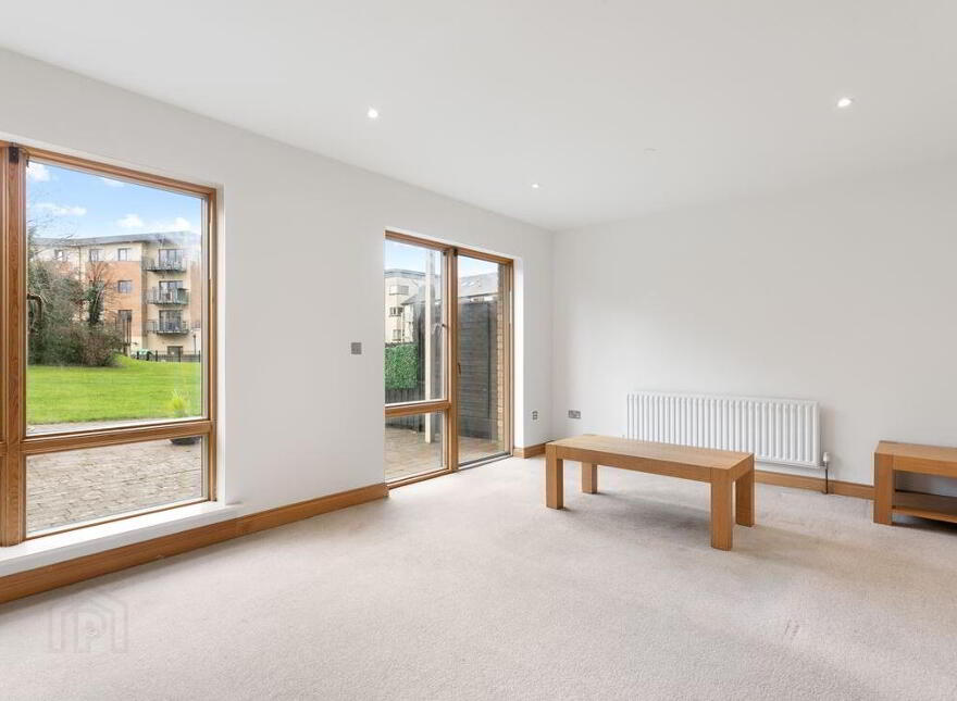 11 The Walk, Carrickmines Green, Carrickmines, Dublin, D18Y383