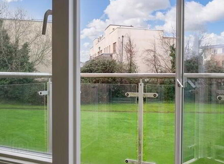 11 The Walk, Carrickmines Green, Carrickmines, Dublin, D18Y383