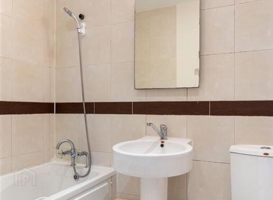 11 The Walk, Carrickmines Green, Carrickmines, Dublin, D18Y383