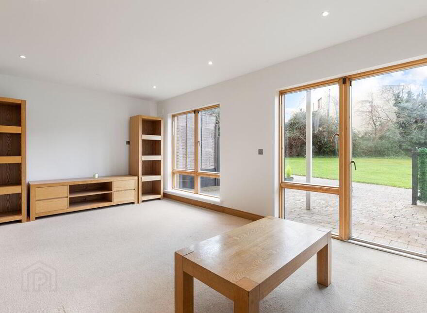 11 The Walk, Carrickmines Green, Carrickmines, Dublin, D18Y383