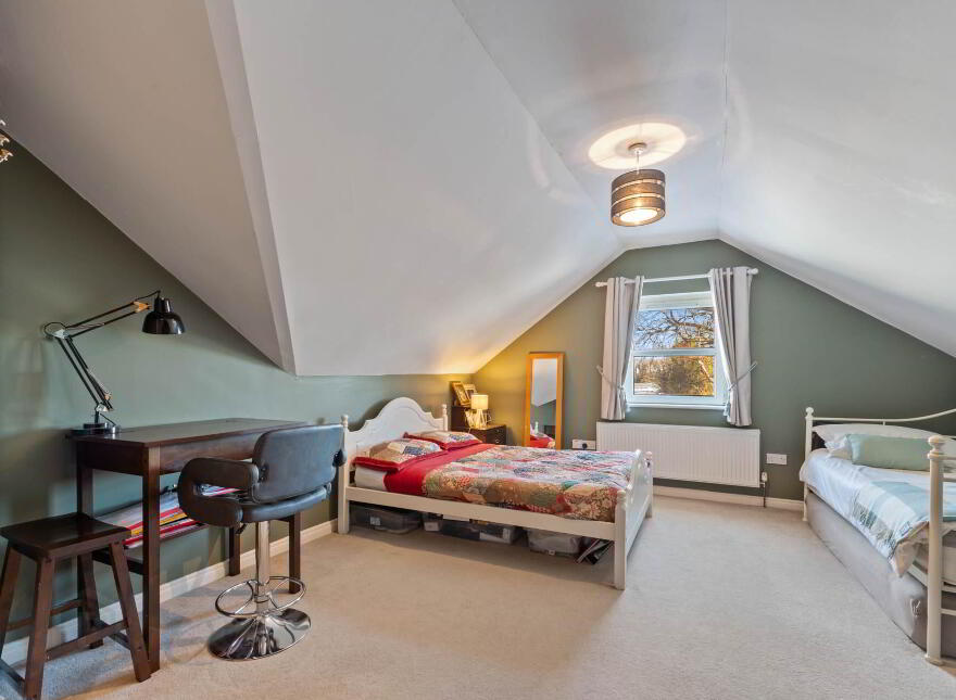 Crossboyne, Claremorris, F12Y8W2