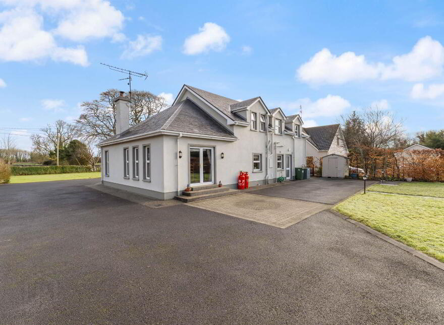 Crossboyne, Claremorris, F12Y8W2