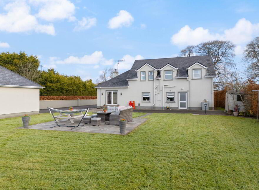 Crossboyne, Claremorris, F12Y8W2