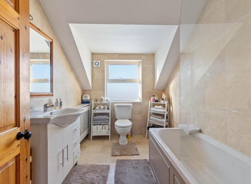 Crossboyne, Claremorris, F12Y8W2