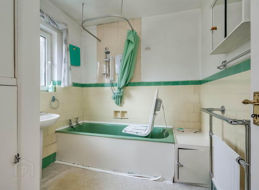 16 Upper Malone Road, Belfast, BT9 5NA