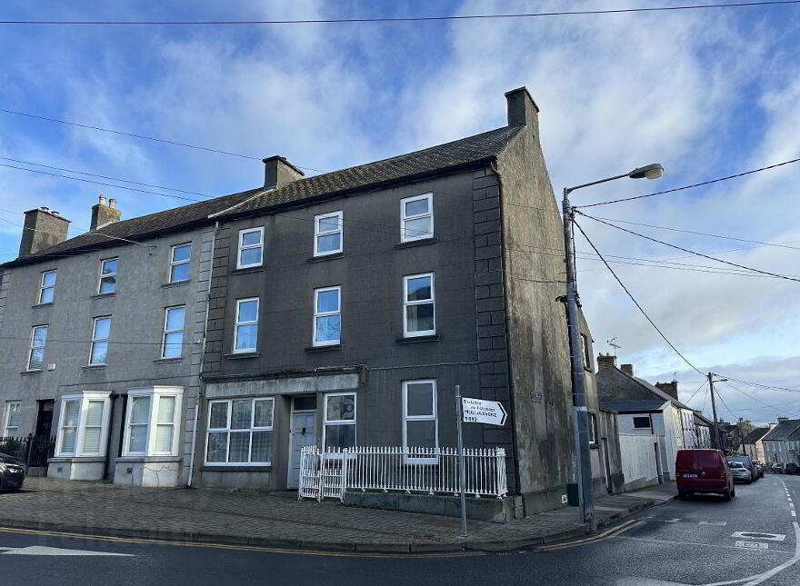 The Square, Fethard, E91E205 photo