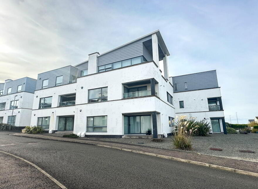 Apt 16 The Whins, Portrush, BT56 8FG photo