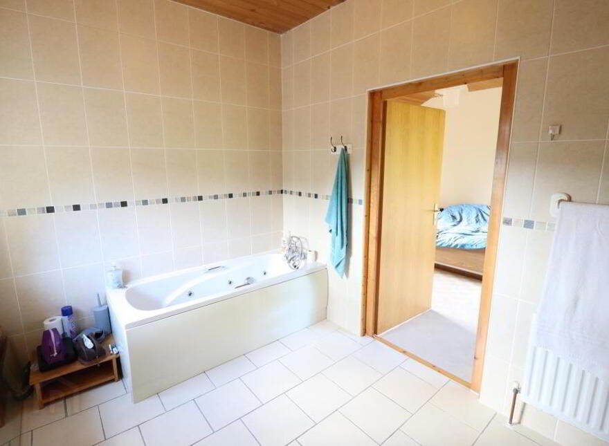 Ballinlyna Upper, Kilfinane, V35P660
