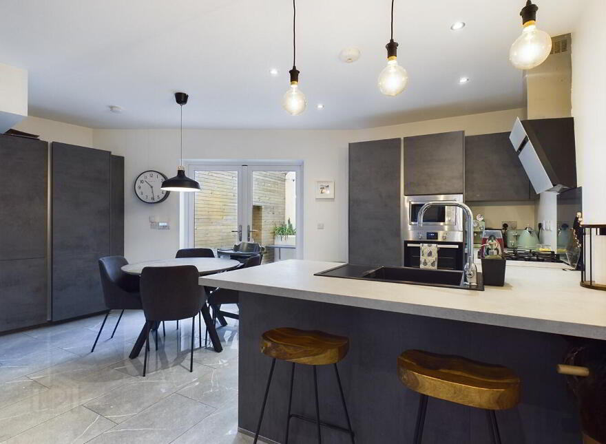 Winterhill, Main Street, Tramore, X91A611