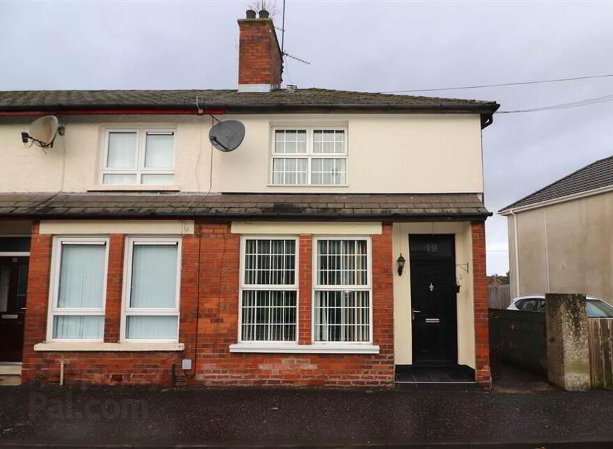 19 Garvey Terrace, Grand Street, Lisburn, BT27 4TW photo