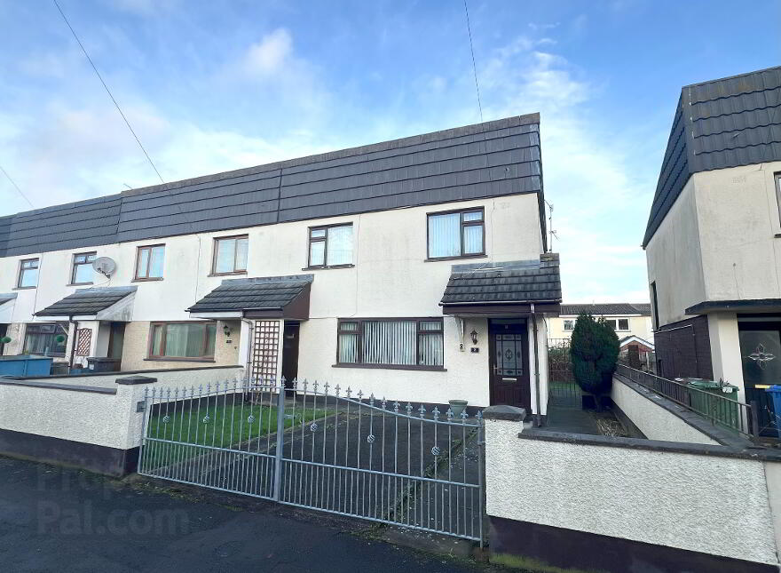 8 Knockagh Road, Lisburn, BT28 1UR photo