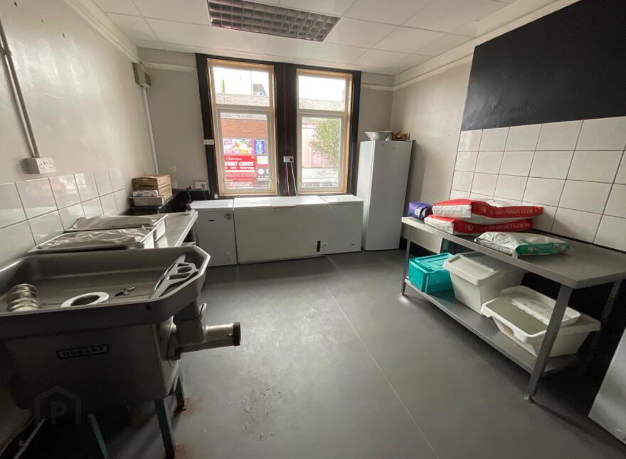 Beatties Fish Bar, 220 Shankill Road, Belfast, BT13 2BJ