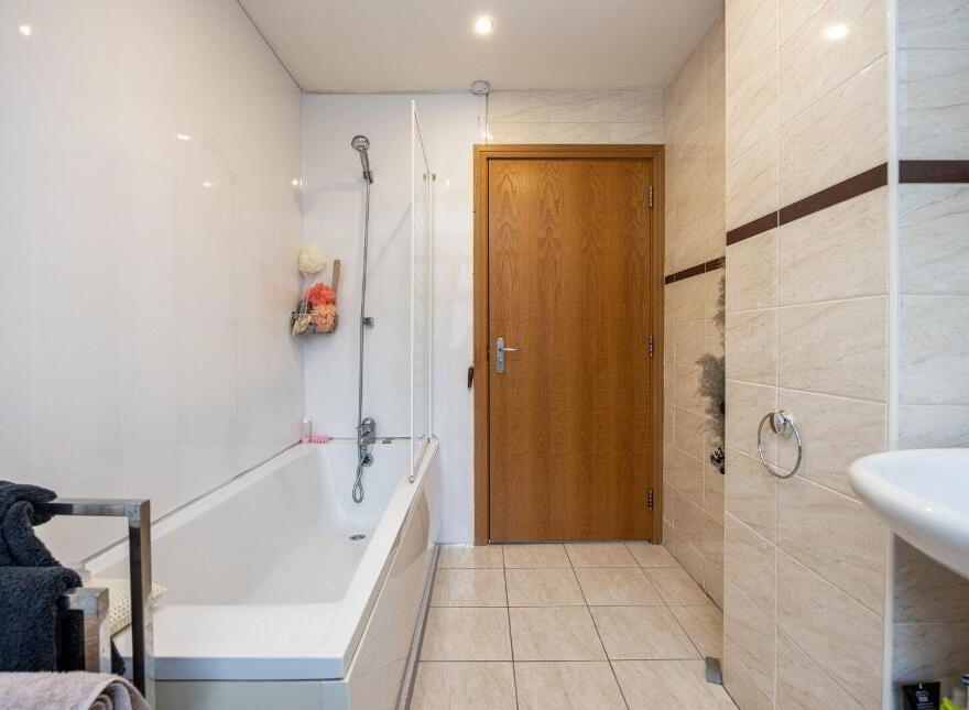 11d Malone Valley Park, Belfast, BT9 5PZ