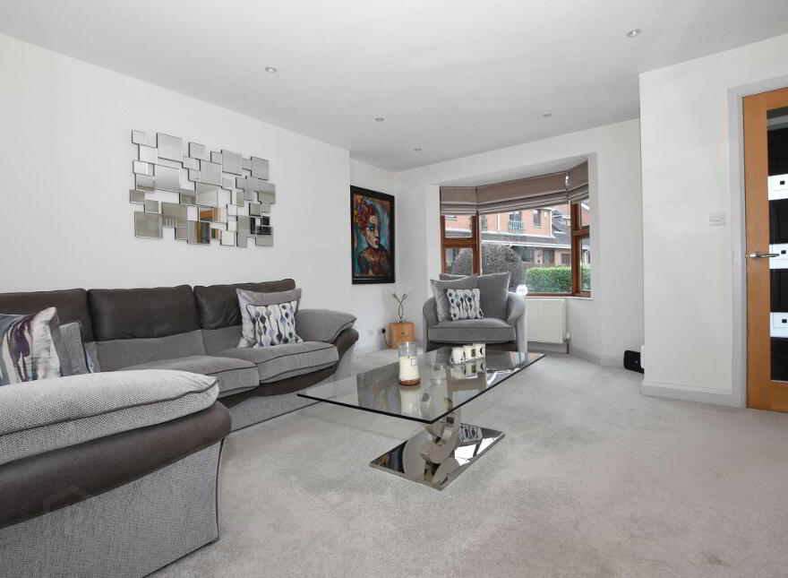 4 Harwich Mews, Hillsborough, BT26 6RH