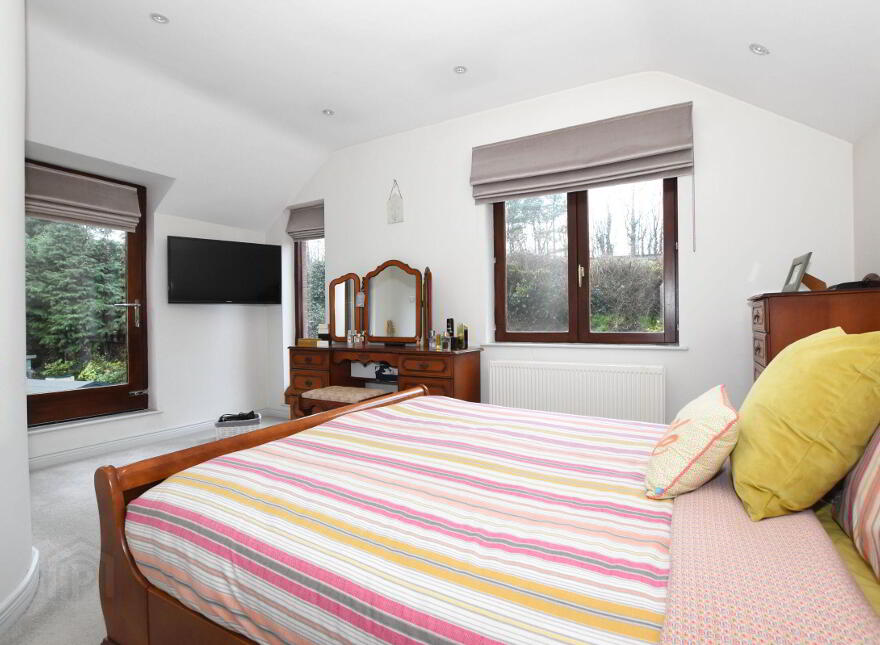 4 Harwich Mews, Hillsborough, BT26 6RH