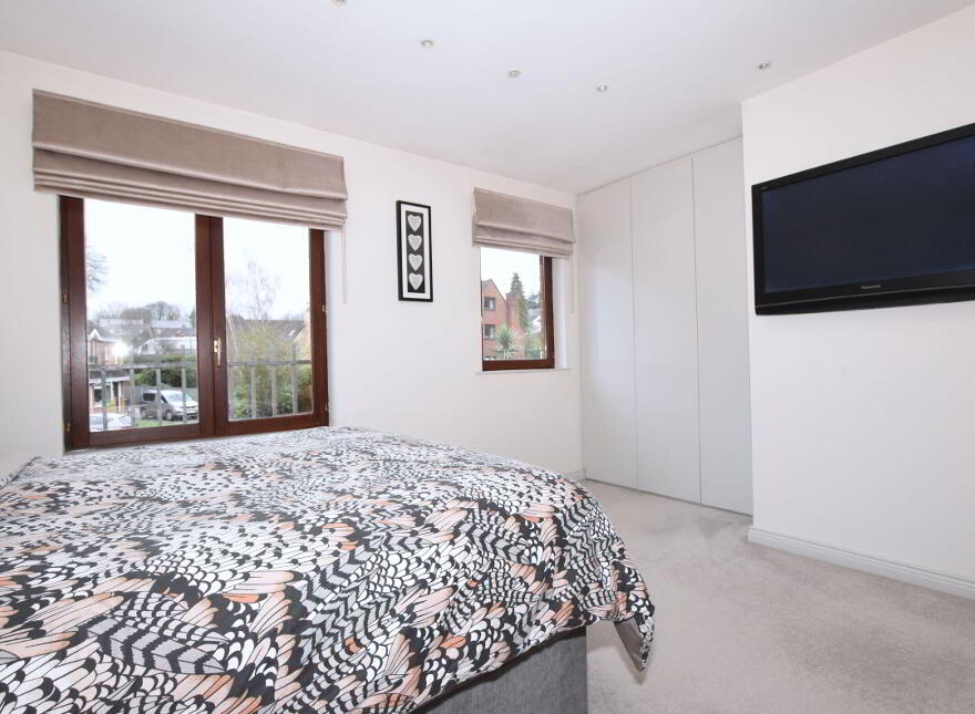 4 Harwich Mews, Hillsborough, BT26 6RH