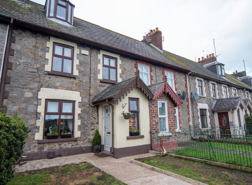 6 Charlemont Square, Bessbrook, BT35 7AE photo