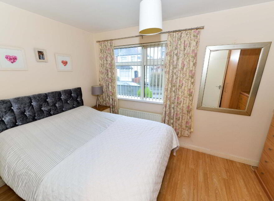18 Park Avenue, Belfast, BT4 1JJ
