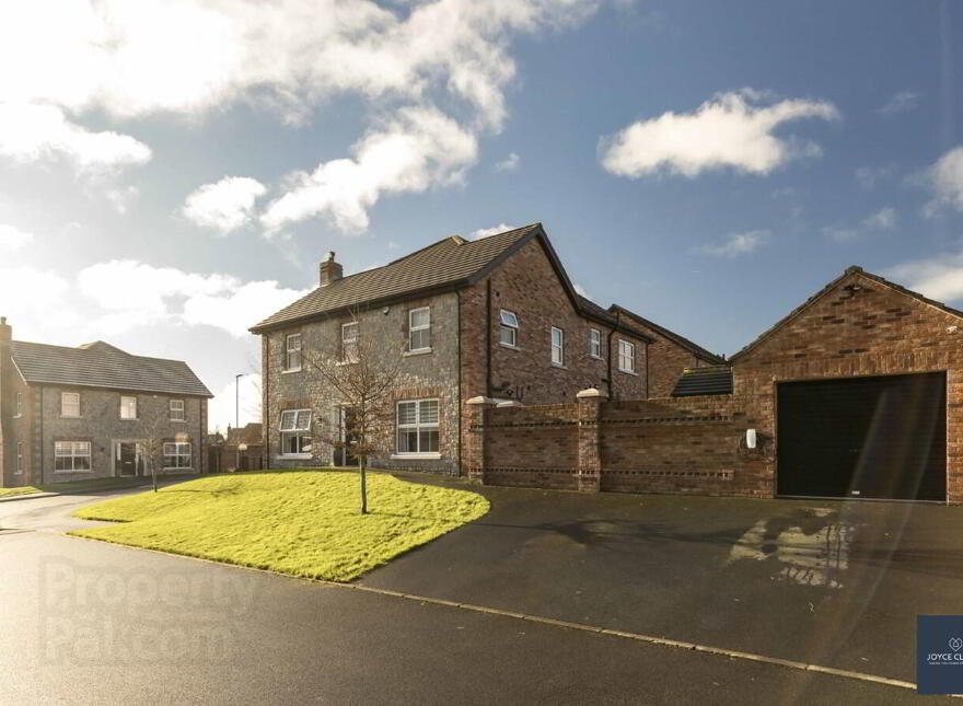 32 Mill Race Manor, Armagh, BT60 1QU photo