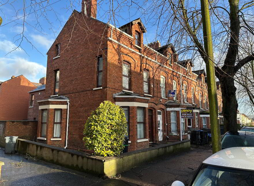 4 Stranmillis Park, Belfast, BT9 5AU photo