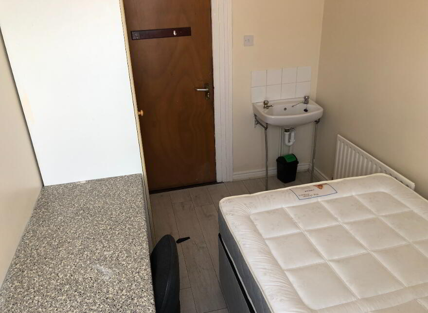 32 Canterbury Street, Belfast, BT7 1LB