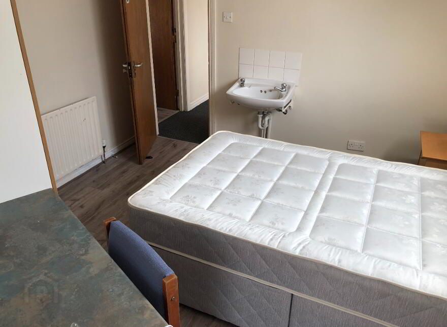 32 Canterbury Street, Belfast, BT7 1LB