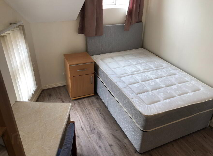 32 Canterbury Street, Belfast, BT7 1LB
