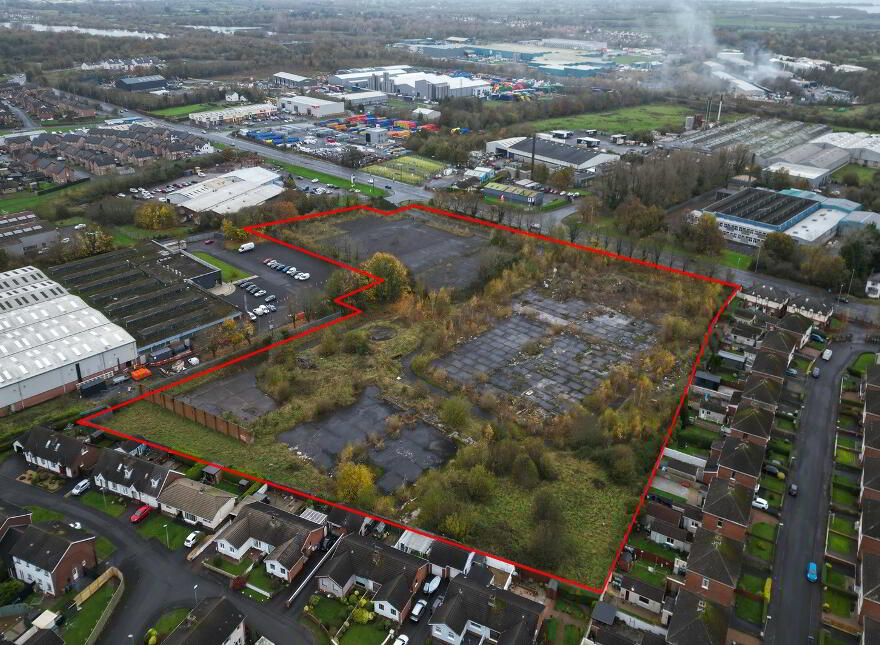 Portadown Road, Lurgan, BT66 8RL