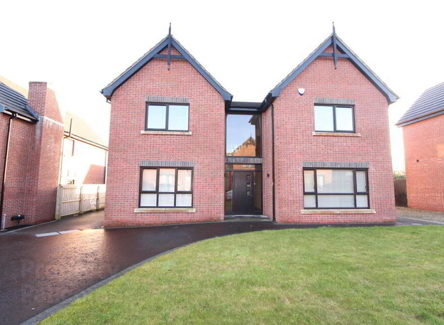 19 Farm Lodge Park, Greenisland, Carrickfergus, BT38 8YB photo