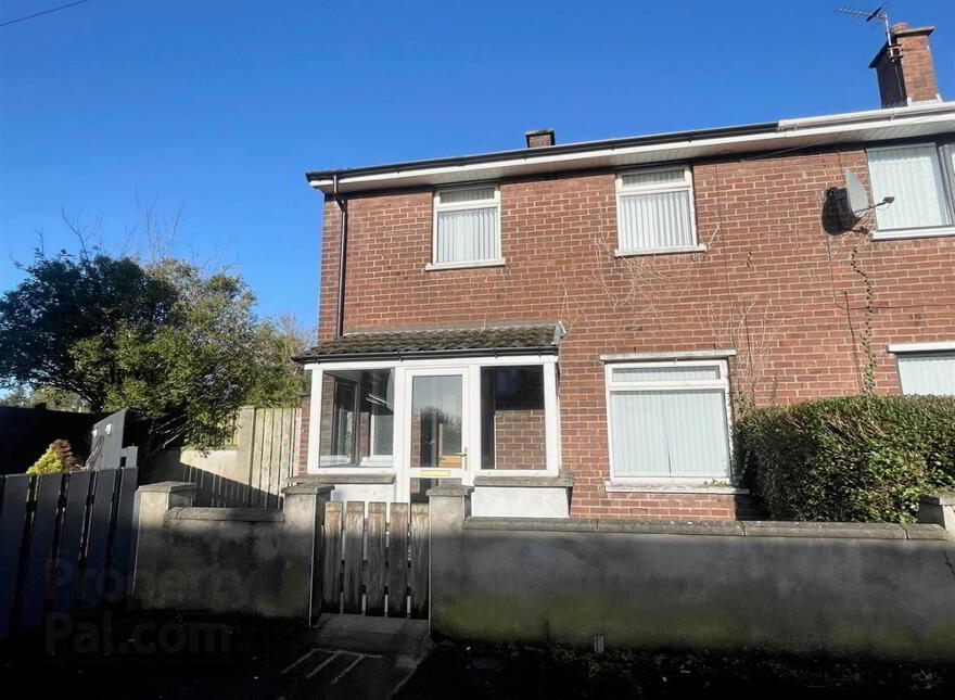 52 Knocknagoney Avenue, Belfast, BT4 2PZ photo