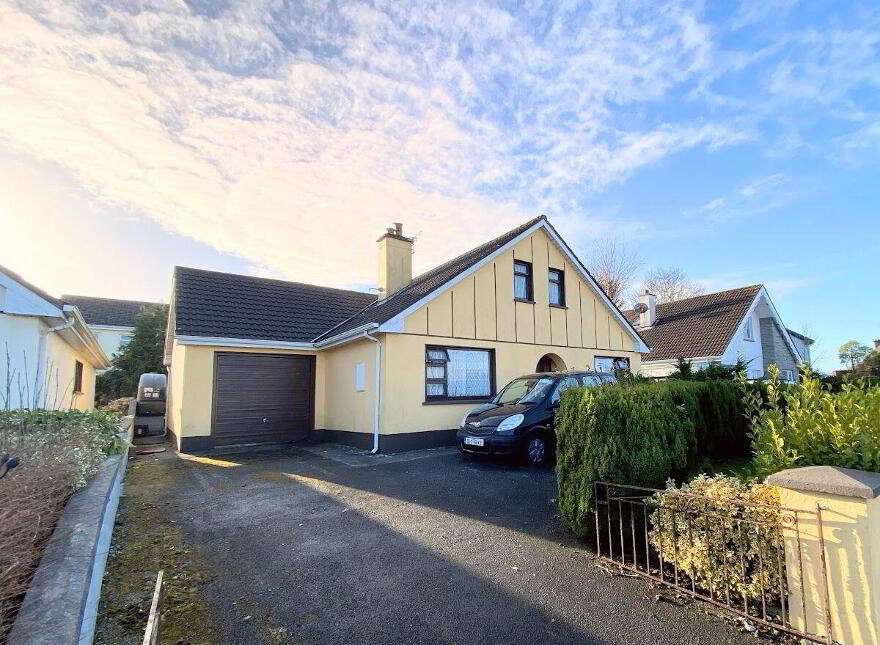 44 Cusack View, Cloughleigh Road, Ennis photo