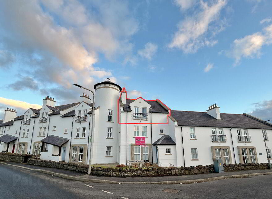 17 Seaport Apartments, Bayhead Road, Portballintrae, BT57 8DN photo