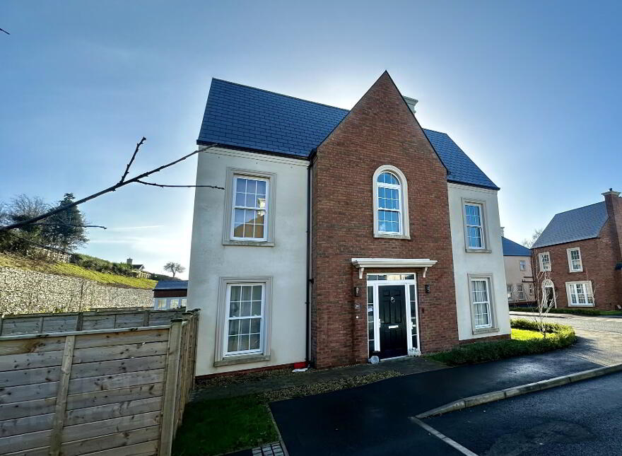 28 Deanery Drive, Armagh, BT61 7AN photo