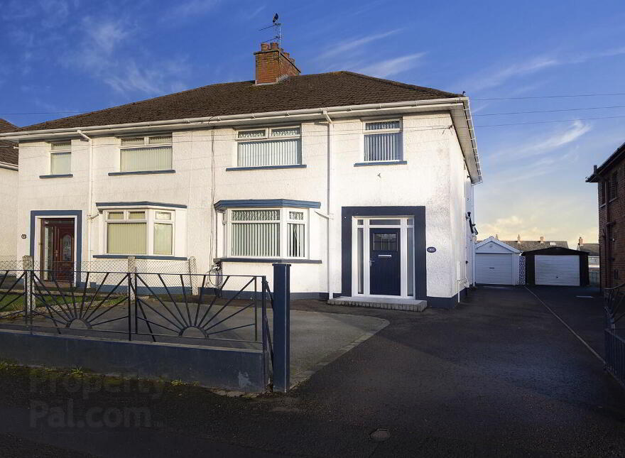 103 Warren Gardens, Lisburn, BT28 1HN photo