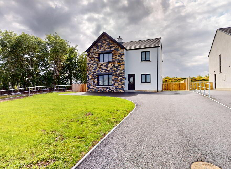 Drumlaghy Court, Drumlaghy Court, Florencecourt, Enniskillen, BT92 1FL photo