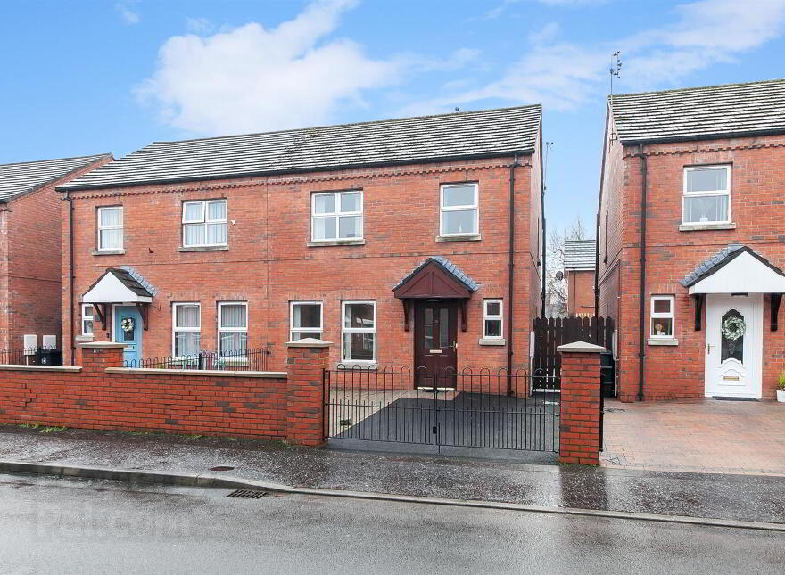 25 Arosa Crescent, Belfast, BT15 3EX photo