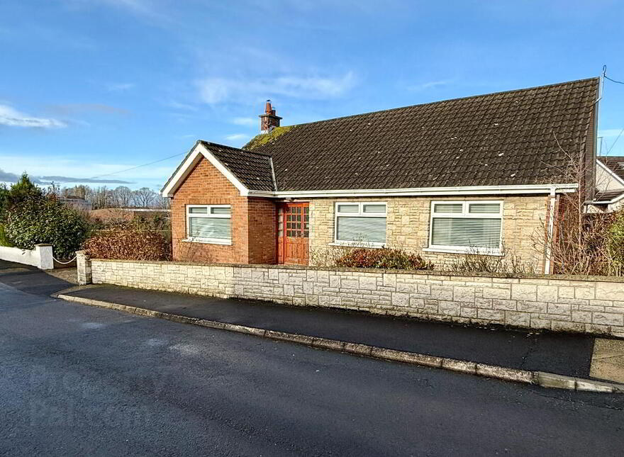 1 Hillside Crescent, Portadown, BT63 5JB photo