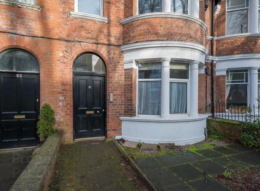 Flat 1, 81 Wellington Park, Belfast, BT9 6DP photo