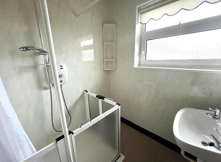 10 Knocklade, Carrickfergus, BT38 8LX