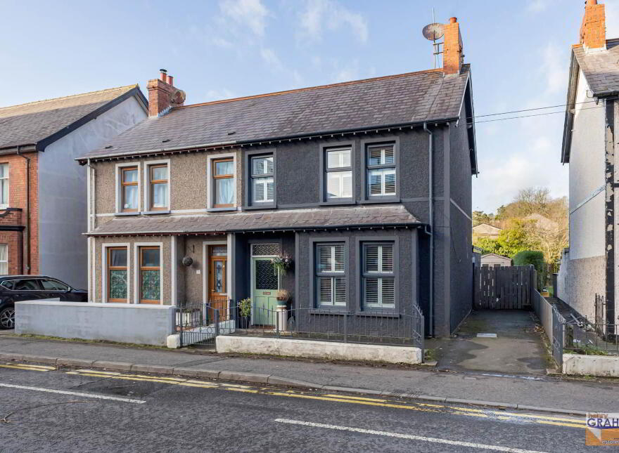 7 Wallace Avenue, Lisburn, BT27 4AA photo