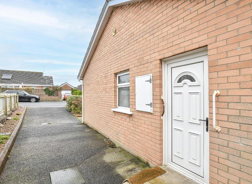 66 Navar Drive, Bangor, BT19 7SW