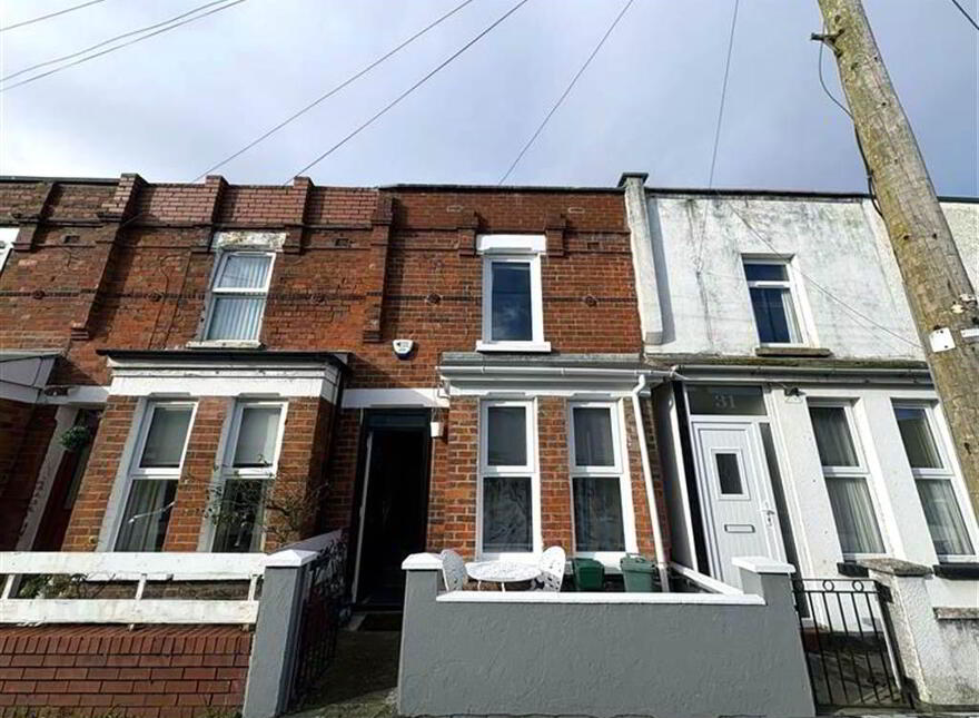 33 Laganvale Street, Stranmillis, Belfast, BT9 5FR photo