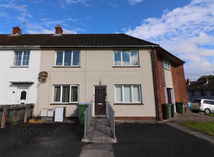 2d Birch Green, Dunmurry, Belfast, BT17 9QR photo