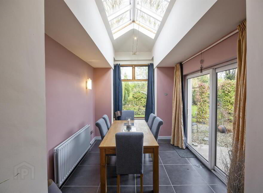 104 Balmoral Avenue, Belfast, BT9 6NZ