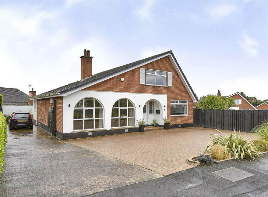 2 Belgravia Gardens, Bangor, BT19 6XE photo