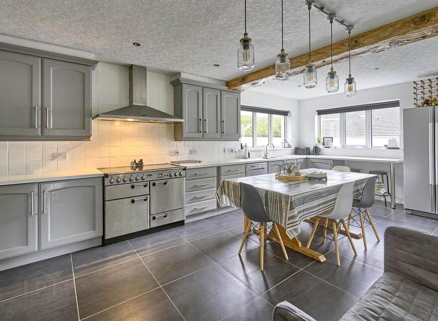 2 Belgravia Gardens, Bangor, BT19 6XE
