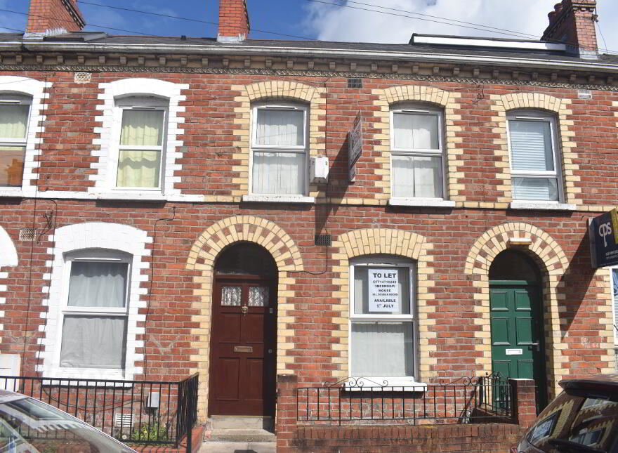 (hmo Registered), 6 Jerusalem Street, Holylands, Queens Quarter, Belfast, BT7 1QN photo