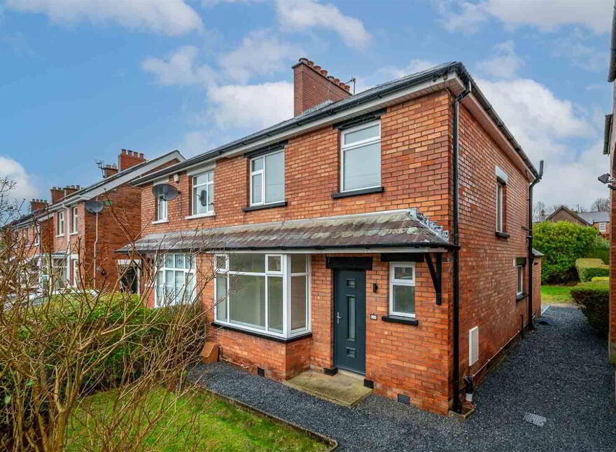 18 Neills Hill Park, Belfast, BT5 6FL photo