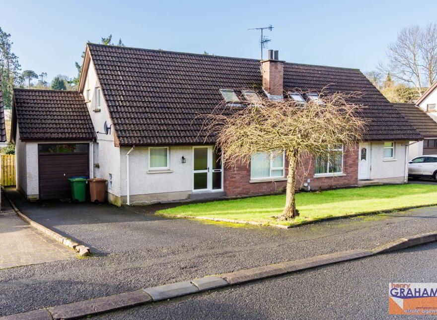 12 Oak Grange, Waringstown, Craigavon, BT66 7SU photo